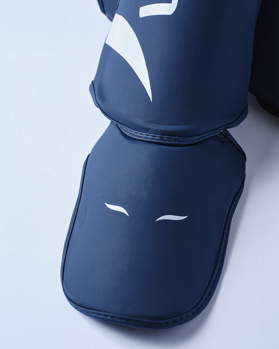Protége tibias ELION EXTRAVAGANT Navy/Blanc - Image 4