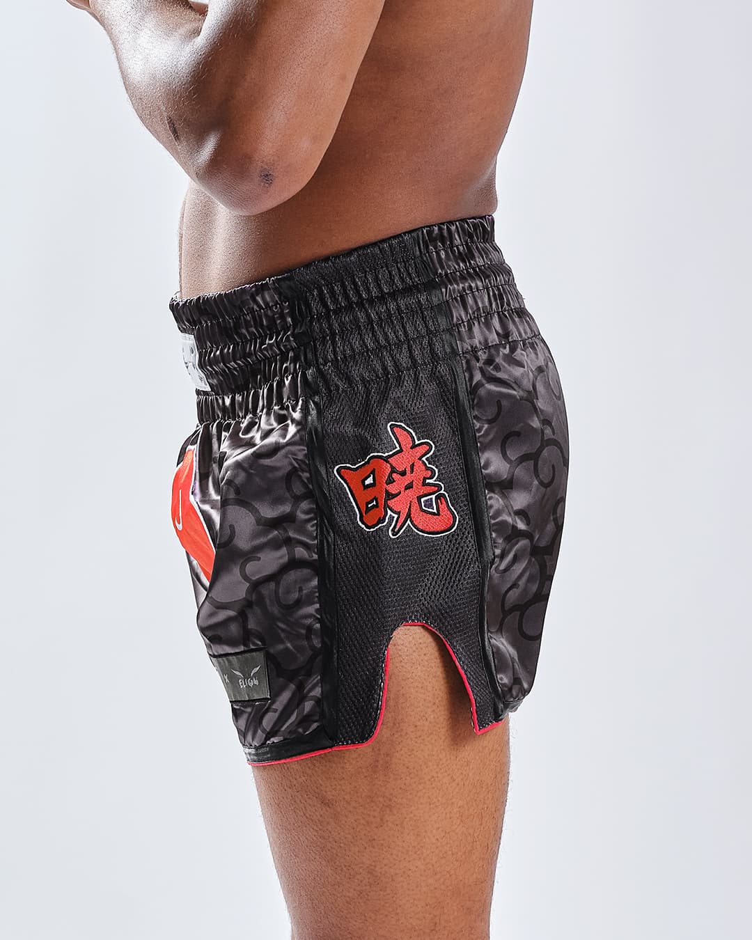 Short de Boxe Thaï NARUTO X ELION AKATSUKI Noir/Rouge - Image 2